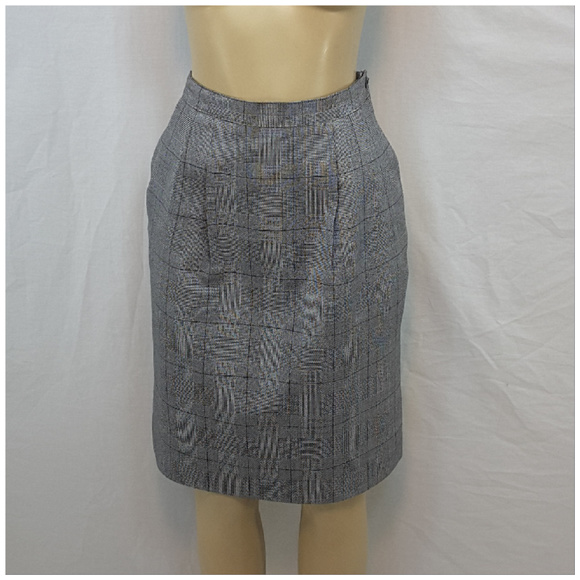 NEW YORK & CO,  POCKETS Checkered Skirt, size 11 - Picture 4 of 8
